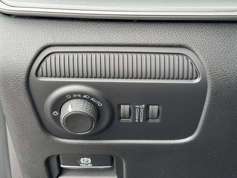 New 2026 Jeep Grand Wagoneer L 4WD w/ Premium Group I image 28