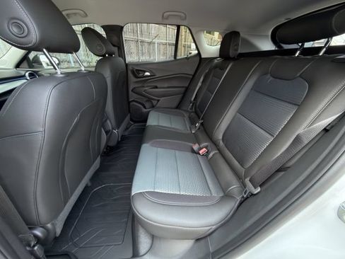 New 2026 Chevrolet Trax LT FWD image 19