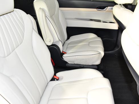 Used 2024 Hyundai Palisade Limited AWD/4WD image 46