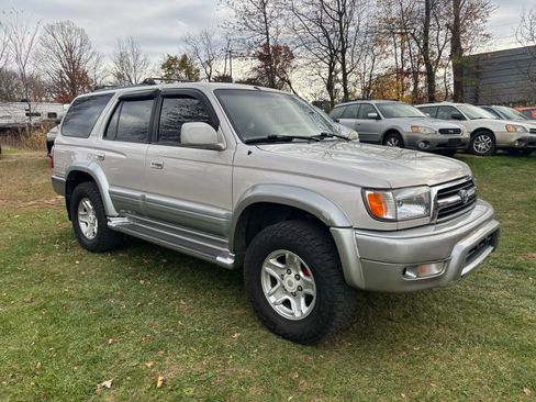 Used 2000 Toyota 4Runner Limited image 1