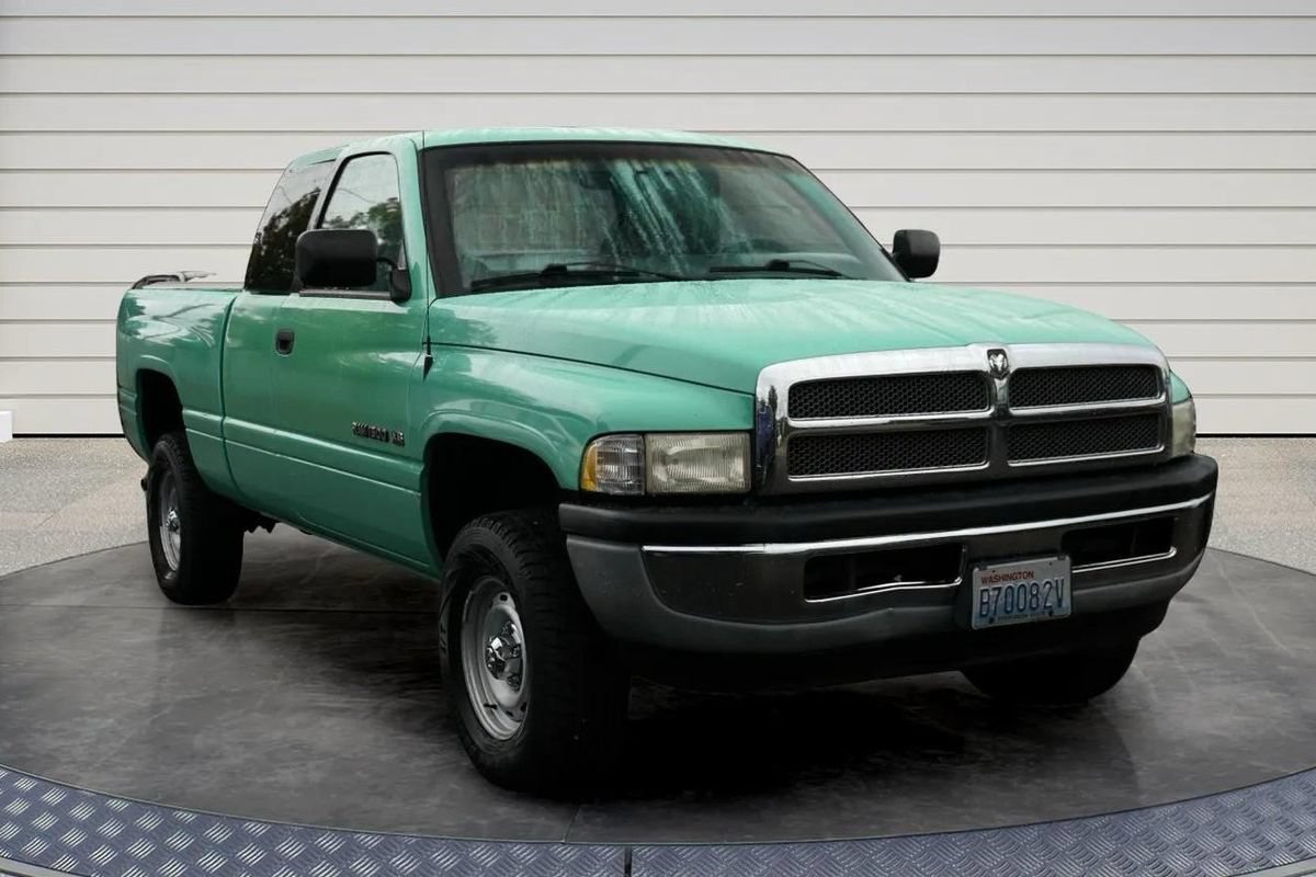 Used 1997 Dodge Ram 1500 Truck 4x4 Club Cab image 1