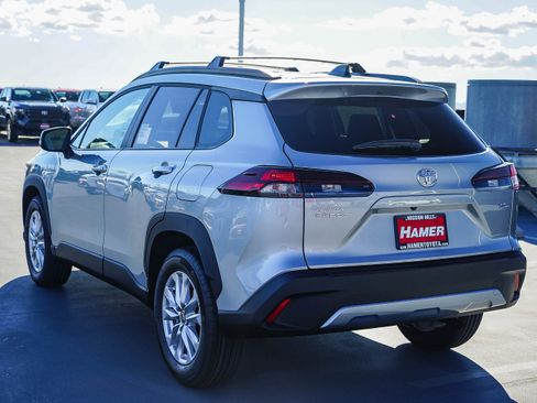 New 2026 Toyota Corolla Cross LE image 5