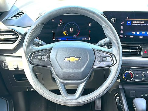 Used 2025 Chevrolet TrailBlazer LT FWD image 27