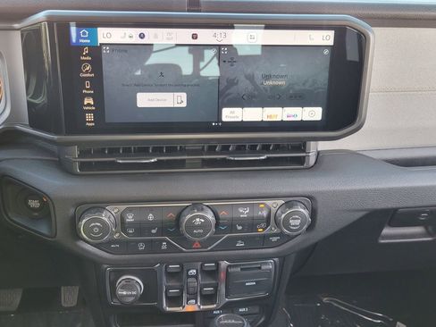 New 2026 Jeep Gladiator Sport image 8