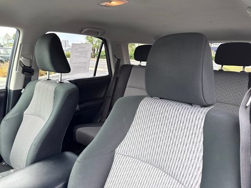 Certified 2017 Toyota 4Runner SR5 AWD/4WD image 21