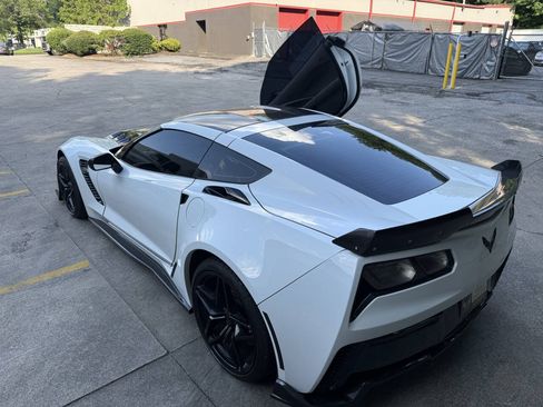 Used 2016 Chevrolet Corvette Z06 RWD image 10