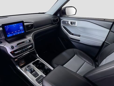 Used 2023 Ford Explorer XLT w/ Equipment Group 202A image 24