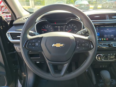 Used 2023 Chevrolet TrailBlazer LT w/ Convenience Package AWD/4WD image 21