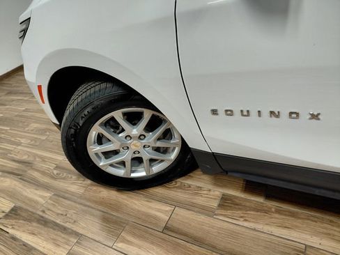 Used 2024 Chevrolet Equinox LT AWD/4WD image 12