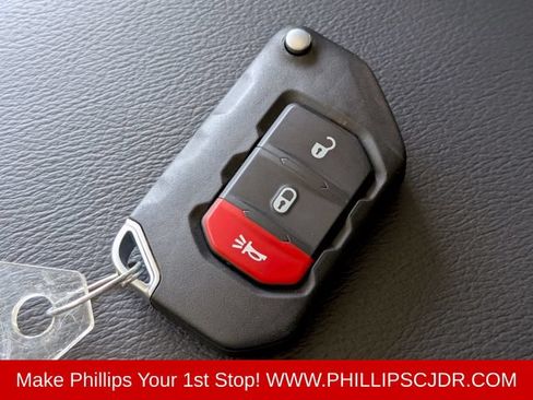 Used 2022 Jeep Wrangler Unlimited Rubicon AWD/4WD image 27