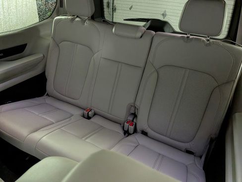 Certified 2022 Jeep Wagoneer Series II w/ Premium Group I AWD/4WD image 38