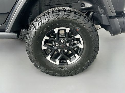 New 2026 Jeep Wrangler Unlimited Rubicon AWD/4WD image 16