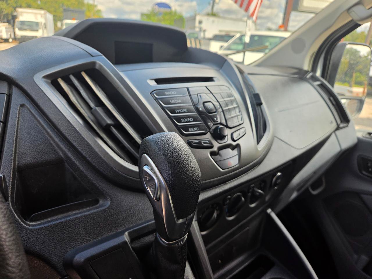 Used 2018 Ford Transit 150 130 Low Roof RWD image 15