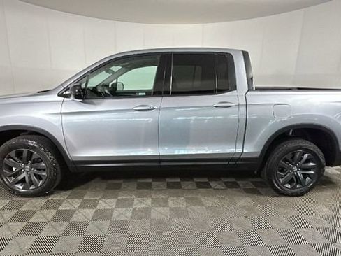 Used 2023 Honda Ridgeline Sport image 5