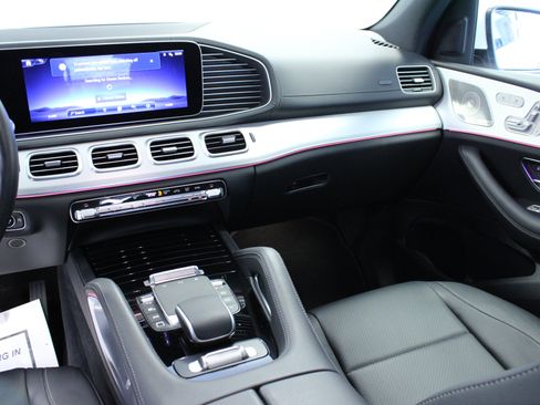 Used 2026 Mercedes-Benz GLS 450 4MATIC image 20