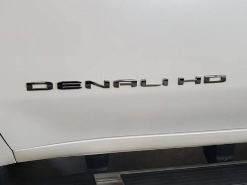 Used 2020 GMC Sierra 2500 Denali w/ Denali Ultimate Package AWD/4WD image 8