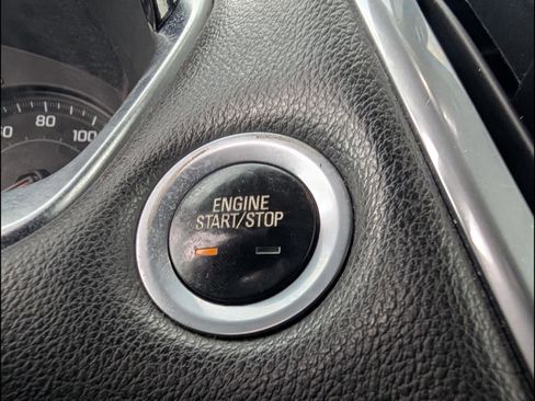 Used 2019 Chevrolet Traverse LT FWD image 7