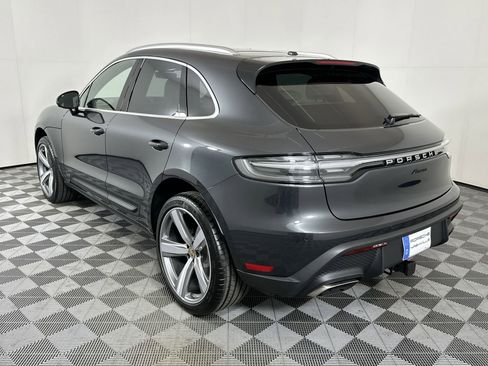 Used 2025 Porsche Macan image 3