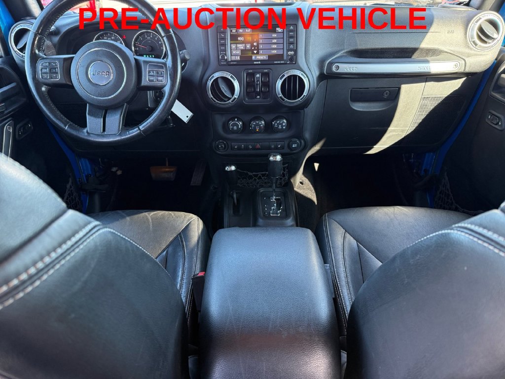 Used 2015 Jeep Wrangler Unlimited Sahara w/ Connectivity Group AWD/4WD image 13
