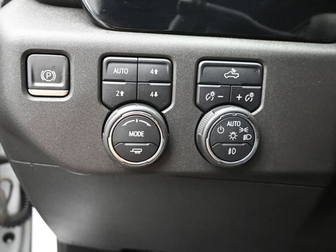 Used 2024 Chevrolet Silverado 1500 LT Trail Boss w/ Protection Package AWD/4WD image 24