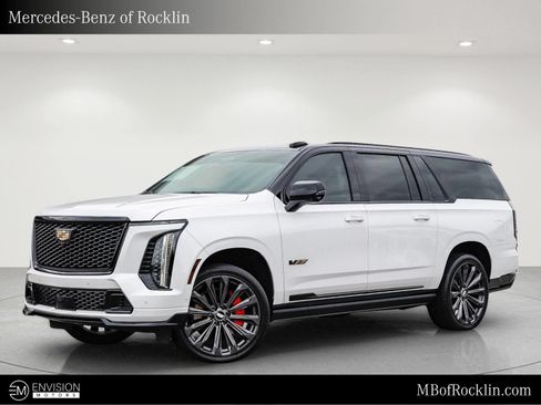 Used 2025 Cadillac Escalade ESV V AWD/4WD image 1