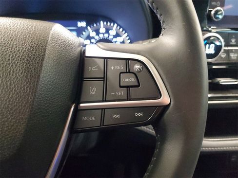 Certified 2024 Toyota Highlander LE image 25