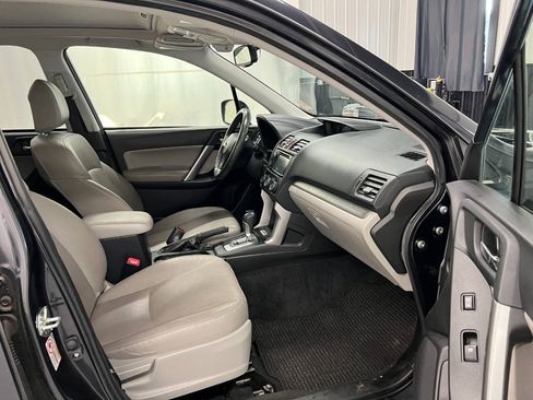 Used 2014 Subaru Forester 2.5i Touring AWD/4WD image 10