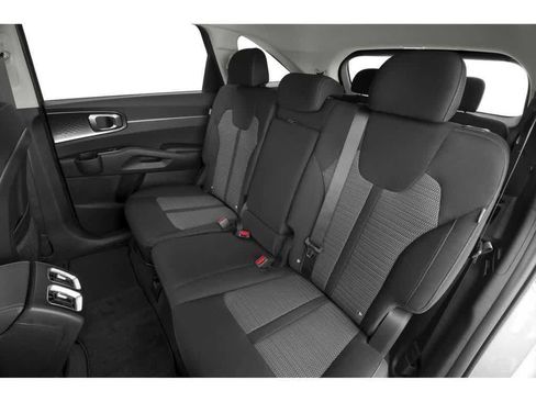 Certified 2026 Kia Sorento LX FWD image 9