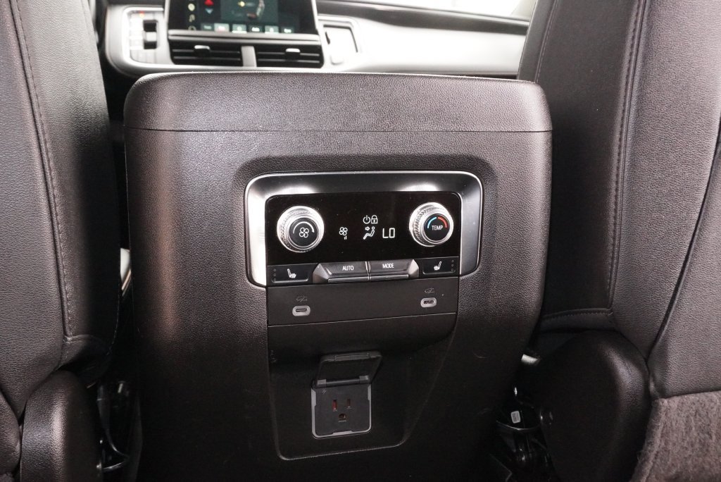 Used 2024 GMC Yukon XL AT4 w/ AT4 Premium Package AWD/4WD image 26