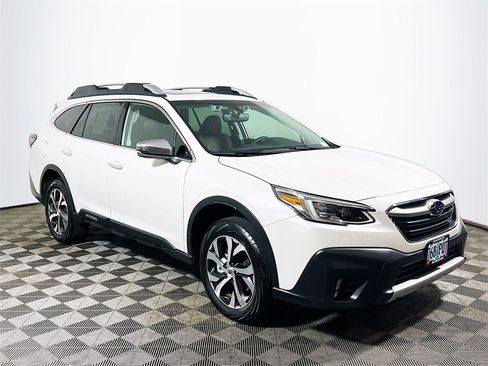 Used 2022 Subaru Outback Touring XT image 1