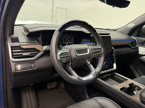 Used 2024 GMC Acadia Denali w/ Super Cruise Package AWD/4WD image 4