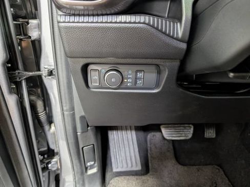 Used 2025 Ford Ranger Lariat w/ FX4 Off-Road Package AWD/4WD image 21