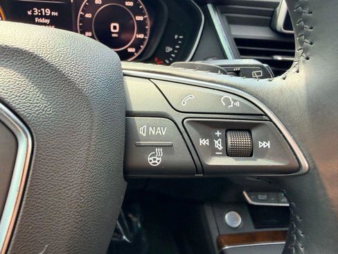 Used 2020 Audi Q5 e Premium Plus w/ Premium Plus Package AWD/4WD image 37