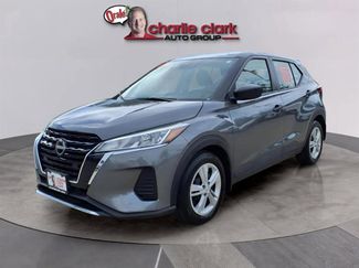 Used 2024 Nissan Kicks S image 1