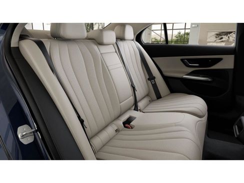 New 2026 Mercedes-Benz E 450 4MATIC Sedan image 5