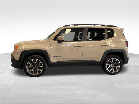 Used 2016 Jeep Renegade Latitude w/ Advanced Technology Group image 2