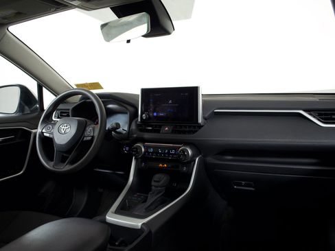 Used 2024 Toyota RAV4 XLE w/ Convenience Package image 24