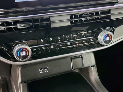 Used 2025 Honda Prologue Touring image 23
