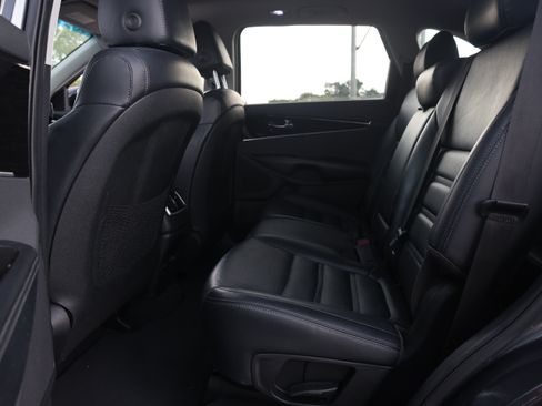Used 2020 Kia Sorento EX FWD image 13