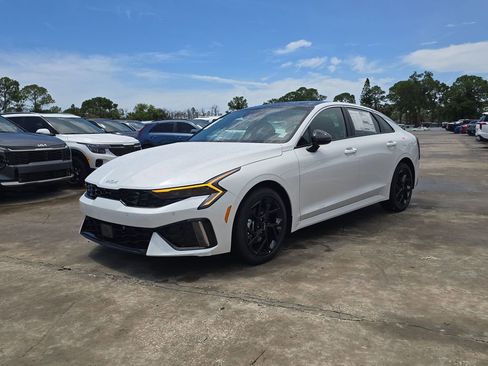 New 2026 Kia K5 GT-Line FWD image 3