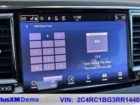 Used 2024 Chrysler Pacifica Touring-L image 24