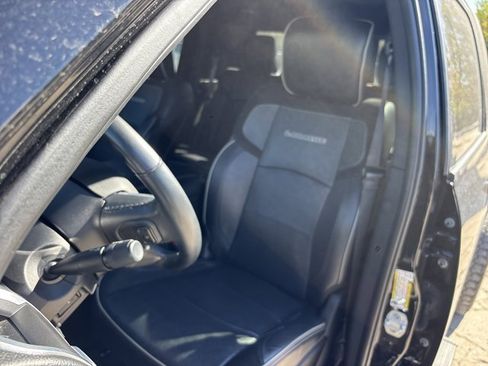 Used 2020 RAM 2500 Laramie w/ Night Edition image 23