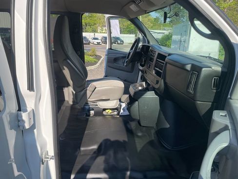 Used 2014 Chevrolet Express 3500 LS RWD image 28