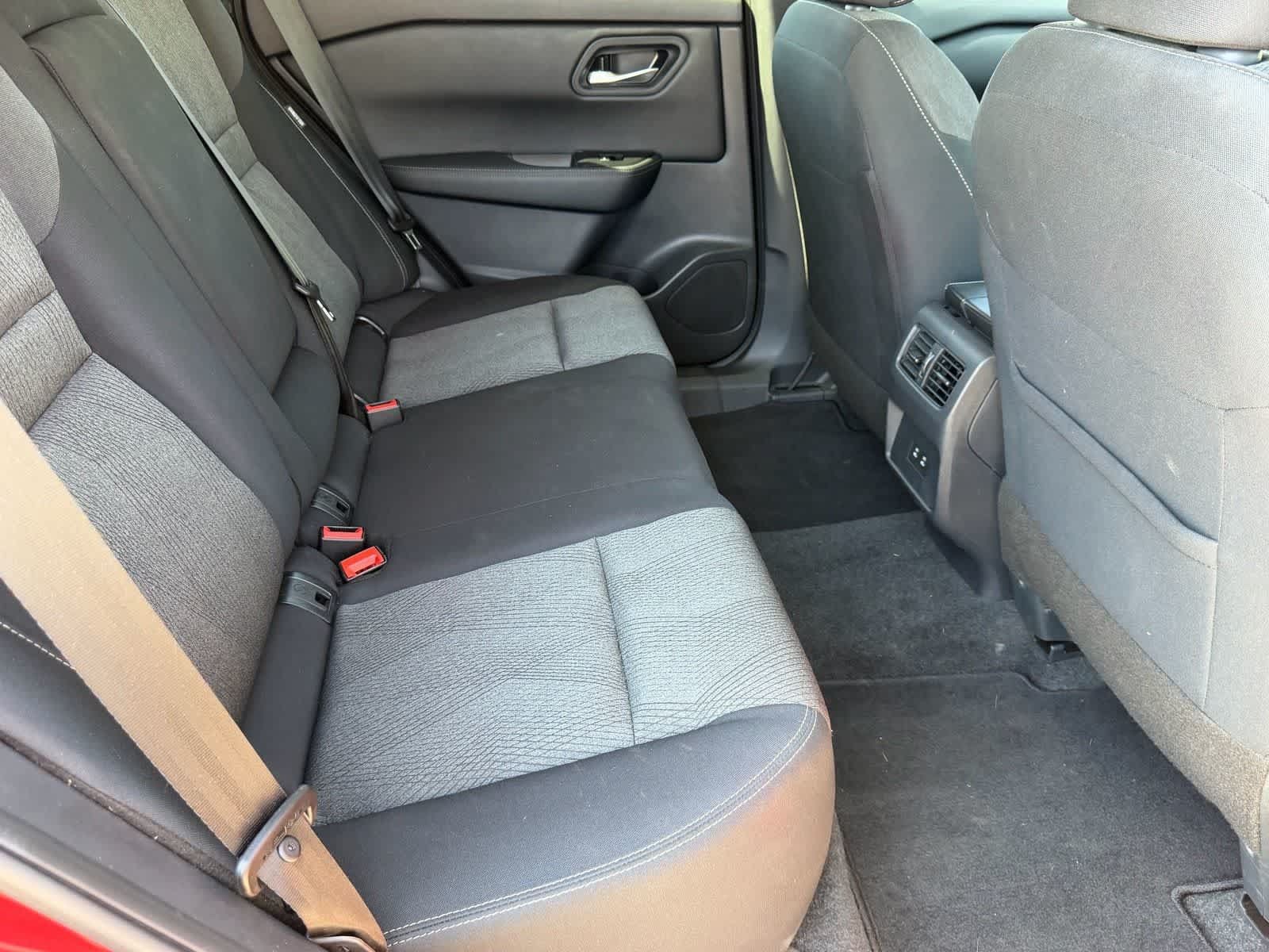 Used 2026 Nissan Rogue SV FWD image 15