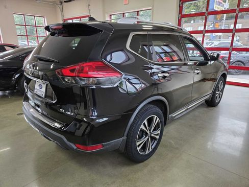 Used 2017 Nissan Rogue SL w/ SL Premium Package AWD/4WD image 7