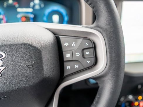 New 2025 Ford Bronco Outer Banks w/ Sasquatch Package image 16