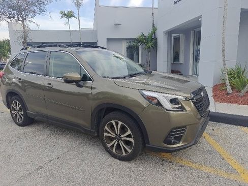 Used 2022 Subaru Forester Limited image 2