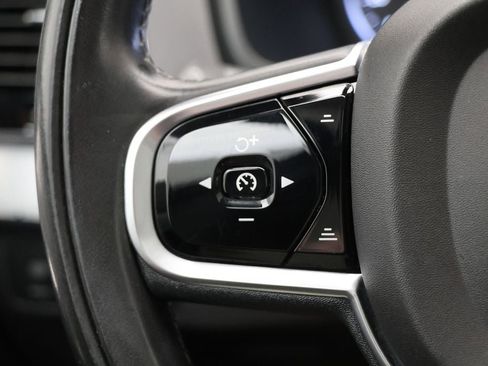 Used 2016 Volvo XC90 T8 Momentum w/ Vision Package AWD/4WD image 21