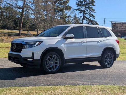 Used 2023 Honda Passport EX-L image 2