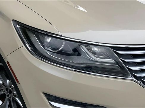 Used 2018 Lincoln MKC Select w/ Select Plus Package image 26